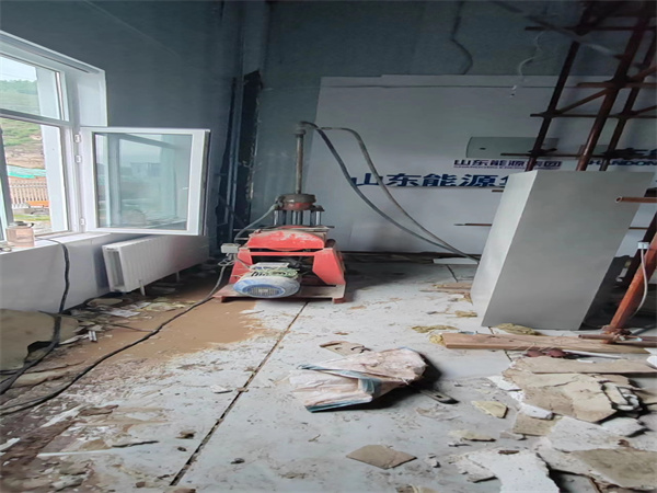 谢通门地基基础下沉墙体裂缝加固注浆顶升施工