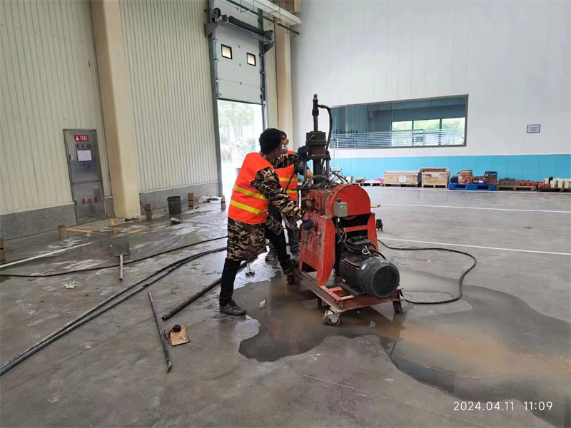 谢通门厂房地面下沉塌陷注浆加固施工